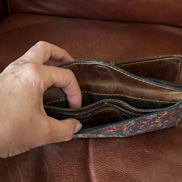 Patricia Nash Wallet - Picture 7 of 10